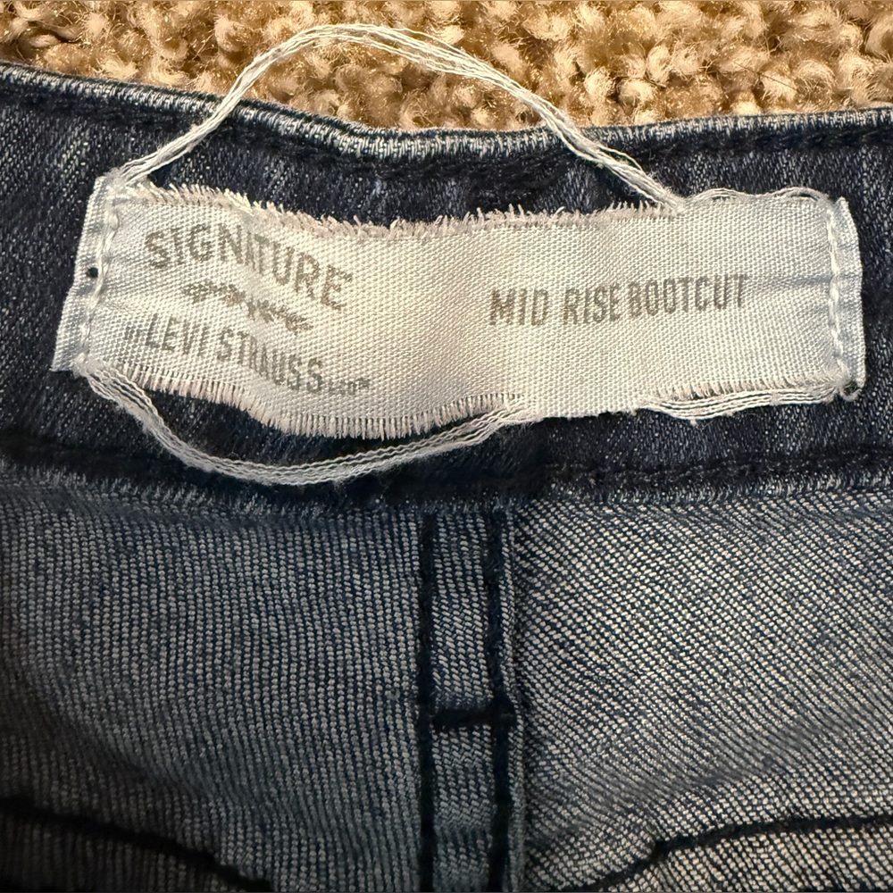 Pants Signature Levi’s Strauss size 8M 29-32 blue jeans mid rise boot cut - Picture 11 of 14